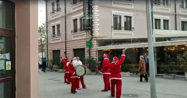 Stire din Eveniment : SANCȚIUNI PENTRU „COLINDĂTORII” CARE TULBURĂ LINIȘTEA PUBLICĂ