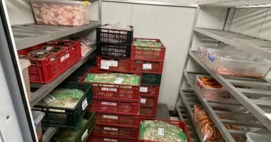 GALERIE FOTO/Mâncare preparată cu produse expirate. Firme de catering din Constanţa, amendate de Protecţia Consumatorilor - 3