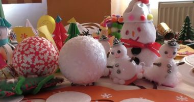 Stire din Social : Expoziţie cu vânzare a beneficiarilor centrelor DGASPC