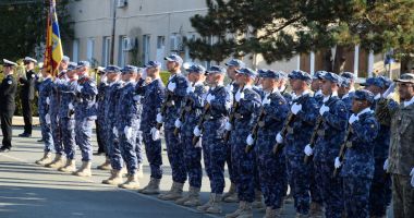 Stire din Eveniment : O serie nouă de soldați gradați profesioniști a depus Jurământul Militar la Școala de Instruire Interarme a Forțelor Navale