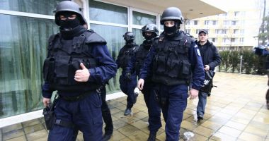 Stire din Eveniment : Zeci de firme fantomă, în atenția DIICOT. Se anunță o anchetă amplă!