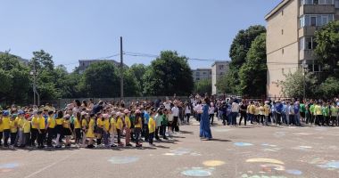 Stire din Cultură-Educație : Elevii Liceului „Lucian Blaga”, preocupați de consecințele poluării