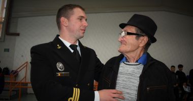 Emoțiile unui bunic de marinar militar