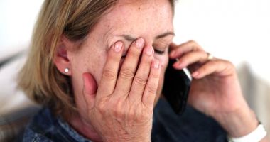 Stire din Eveniment : Metoda "Accidentul" încă face victime! Poliţia Constanţa: "Nu aveți încredere în persoane străine, oricât de binevoitoare ar părea"