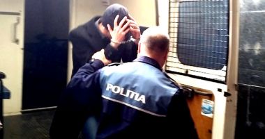 Stire din Eveniment : Anchetat pentru evadare deoarece nu a respectat arestul la domiciliu