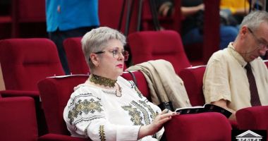 Stire din Cultură-Educație : Distincție specială pentru prof. univ. dr. Florenţa Marinescu