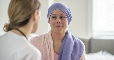 Stire din Social : Veste bună. Concedii medicale pentru însoțitorii bolnavilor de cancer