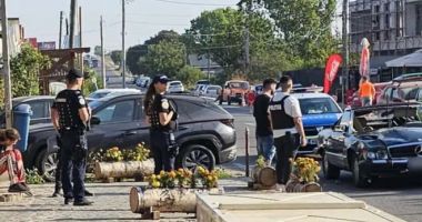 Stire din Eveniment : Un an de la accidentul din 2 Mai. Slujbă de pomenire pentru cei doi tineri omorâți de Vlad Pascu