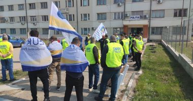 Revoltă la Poliția Mangalia! Se cere demisia șefului unității: „Ne amenință că am avea AMANTE!” - 9