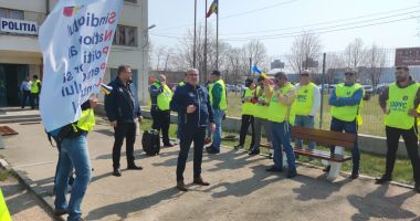 Revoltă la Poliția Mangalia! Se cere demisia șefului unității: „Ne amenință că am avea AMANTE!” - 11