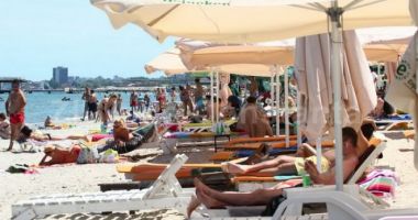 Stire din Eveniment : Un hoț care jefuia turiștii de pe plaja Modern și Eforie a fost arestat preventiv