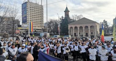 Stire din Cultură-Educație : Sindicatele din învățământ declanșează protestele începând cu 2 martie