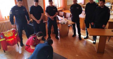 Stire din Eveniment : Jandarmii de la Gruparea Mobilă „Tomis” iau lecții privind primul ajutor în cazuri de urgență