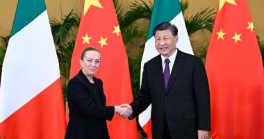 Stire din Actualitate : Xi Jinping s-a întâlnit cu Giorgia Meloni la G20 şi a invitat-o la Beijing