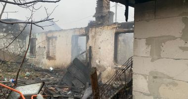 Incendiu devastator, în miez de noapte, la Murfatlar. Șase familii au rămas fără locuințe! - 2