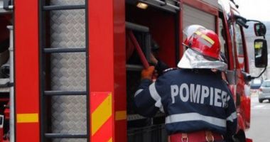 INCENDIU pe stadionul din Ovidiu, în miez de noapte