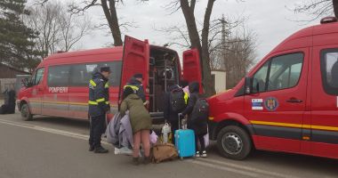 GALERIE FOTO. TEROAREA RĂZBOIULUI i-a alungat din casele lor! Tabăra mobilă a ISU Constanța, trimisă la Tulcea - 3