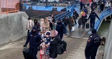 Stire din Eveniment : Jandarmii constănţeni dau o mână de ajutor în Vama Isaccea