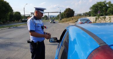 Stire din Eveniment : Polițiștii au ieșit în stradă: zeci de amenzi, în mai multe localități din județul Constanța