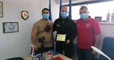 Plachetă de excelență de la LMP pentru un caporal sportiv de performanță - 2
