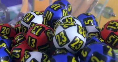 Stire din Social : Noi şanse de câştig la Loto. Report de peste 17 milioane de lei la Joker