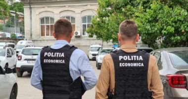 Stire din Eveniment : Haine susceptibile a fi contrafăcute, confiscate dintr-un magazin din Mangalia