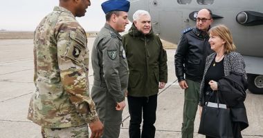 Stire din Eveniment : Conducerea MApN, împreună cu ambasadorul SUA în România, în vizită la Mihail Kogălniceanu