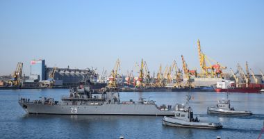 Misiune de cercetare-supraveghere la platformele petroliere marine - 2