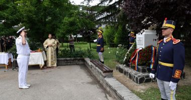Bustul generalului Paul Teodorescu, fost ministru al Aerului și Marinei, dezvelit la Mănăstirea Dintr-un Lemn - 2