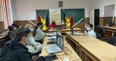 Stire din Cultură-Educație : Elevii din Poarta Albă au vizitat, virtual, școlile partenere în proiectul Erasmus