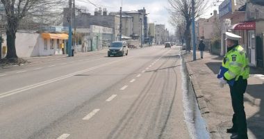 Stire din Social : Poliţiştii locali constănţeni, campanie de informare pe străzile din centrul municipiului