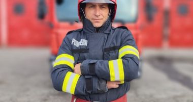 SALVATOR ȘI ÎN TIMPUL LIBER. Un pompier din Constanța a salvat viața unei femei a cărei mașină a fost lovită de un camion