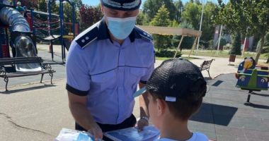 Stire din Eveniment : Polițiștii constănțeni au fost în vizită la Școala nr. 7 „Remus Opreanu”