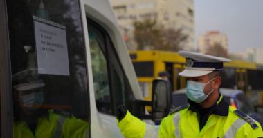 Stire din Eveniment : RAZIE PE ȘOSELE. Zeci de amenzi pentru șoferii microbuzelor de transport persoane