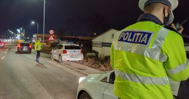 Stire din Eveniment : Razii în sudul litoralului, pentru respectarea restricțiilor anti-Covid. Zeci de amenzi date de Poliție