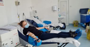 Stire din Social : Iubiți-vă semenii! De Dragobete, donați sânge pentru viață!