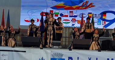 Stire din Cultură-Educație : Spectacol dedicat sărbătoririi etniei tătare din România, pe scena Centrului "Jean Constantin"