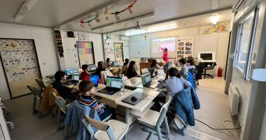 Stire din Cultură-Educație : Cercul de informatică de la Școala 30, inaugurat cu două invitate din Bacău
