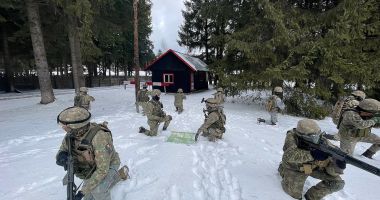 Stire din Eveniment : Tabără de schi pentru cercetașii Regimentului 307 Infanterie Marină