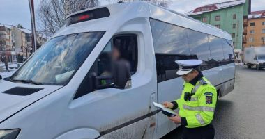Stire din Eveniment : Transportul public de persoane, în vizorul poliţiştilor. A plouat cu sancţiuni