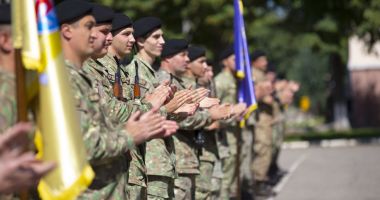 Stire din Eveniment : Militarii și tehnica lor, prezenți la festivalul UNTOLD