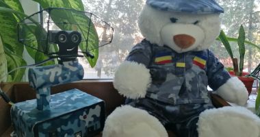 Povestea „ursulețului militar”, mascota elevilor de anul I de la Școala Militară de Maiștri Militari a Forțelor Navale