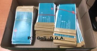 Medic, ambulanțier și un intermediar, reținuți pentru vaccinare anti-Covid fictivă - 2