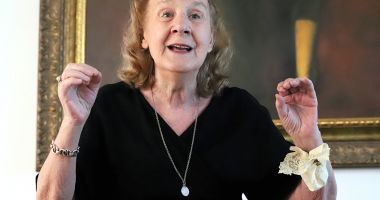 Stire din Cultură-Educație : Ada d'Albon, nepoata lui Mihail Sadoveanu îşi lansează cartea la Constanţa