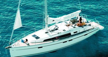 Stire din Diverse : Yachturile de lux au ancorat în Portul Turistic Mangalia