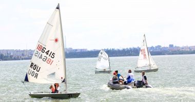 Stire din Sport : Toate pânzele sus! Campionii Cupei Ligii Navale Române la yachting