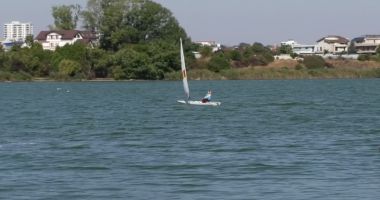 Stire din Sport : Perforanță la 16 ani, Ana-Maria Hurmuzache, viitorul yachtingului românesc