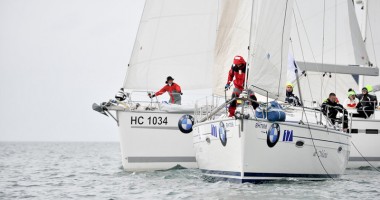 Stire din Sport : Toate pânzele sus, la Regatta BMW de la Mangalia