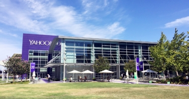 Stire din Actualitate : REUTERS: Yahoo a scanat  în secret e-mailurile clienților pentru serviciile americane