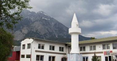 Austria a expulzat primul imam finanțat din exterior
